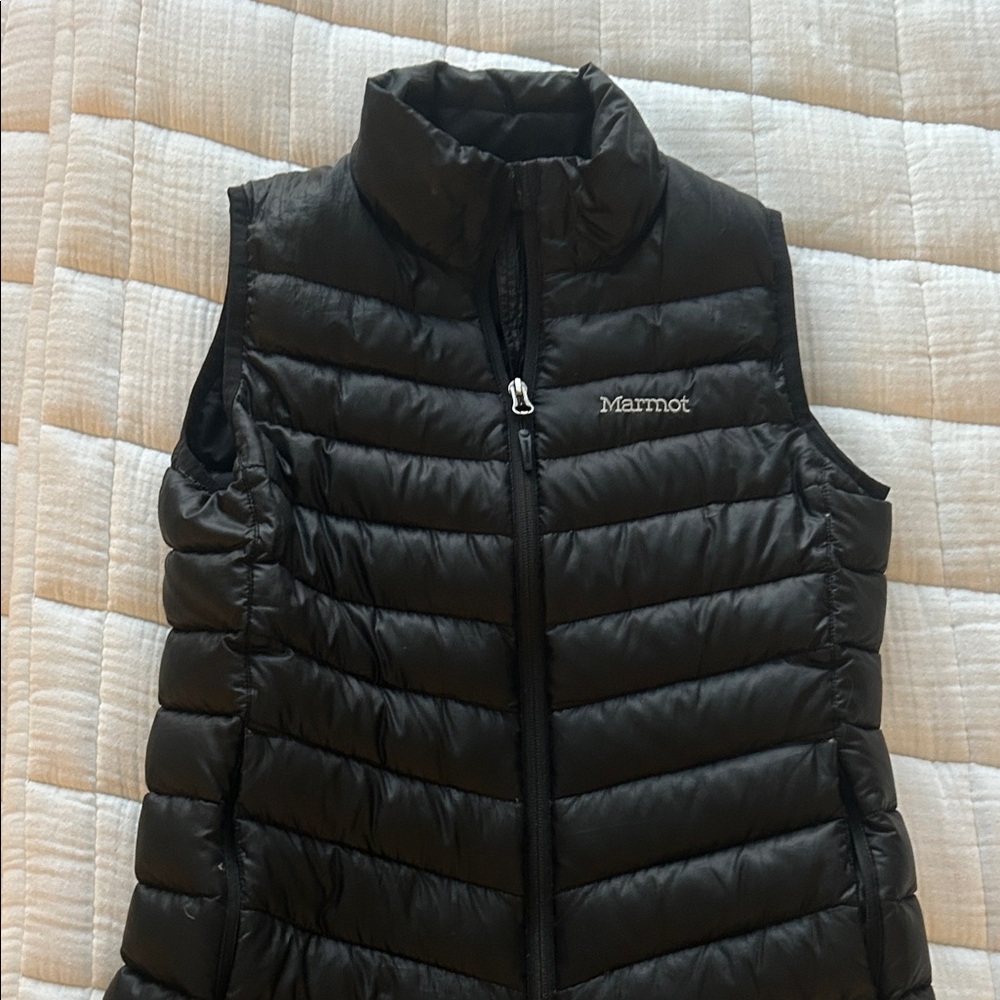 Marmot Women's Dark Puffer Vest